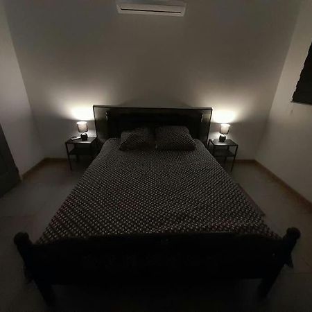 Appartement Spacieux &Tres Calme. Spacious & Very Quiet Apartment. Карро Экстерьер фото