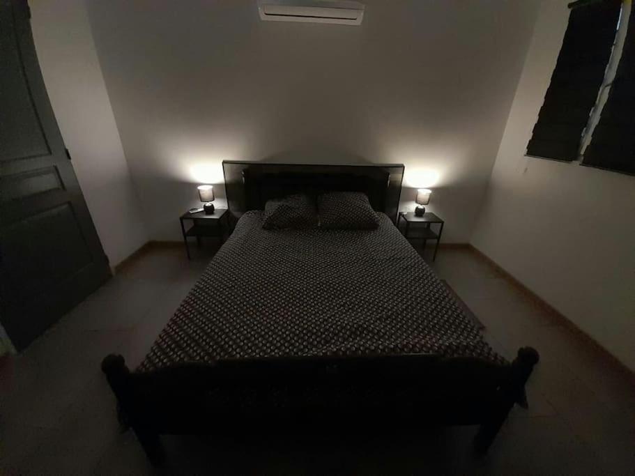 Appartement Spacieux &Tres Calme. Spacious & Very Quiet Apartment. Карро Экстерьер фото
