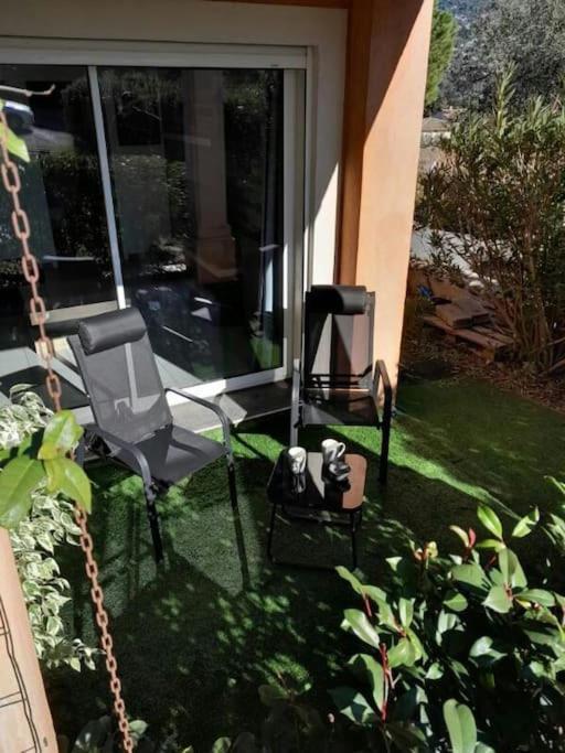 Appartement Spacieux &Tres Calme. Spacious & Very Quiet Apartment. Карро Экстерьер фото