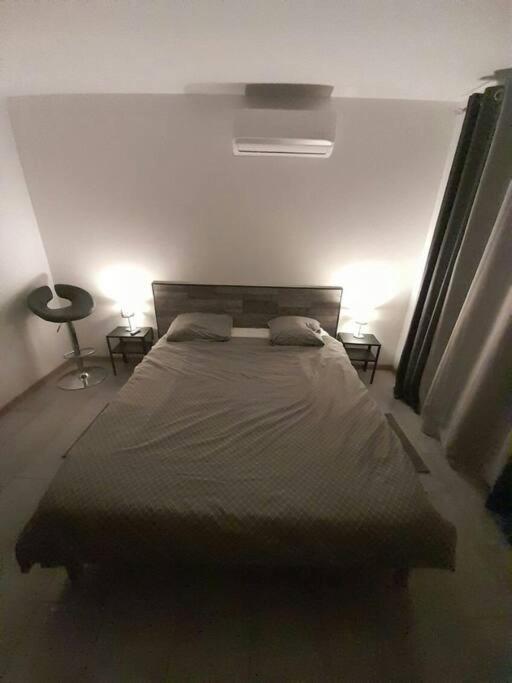 Appartement Spacieux &Tres Calme. Spacious & Very Quiet Apartment. Карро Экстерьер фото