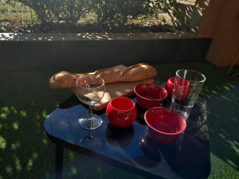 Appartement Spacieux &Tres Calme. Spacious & Very Quiet Apartment. Карро Экстерьер фото