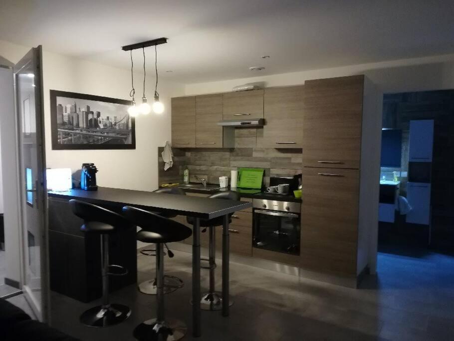 Appartement Spacieux &Tres Calme. Spacious & Very Quiet Apartment. Карро Экстерьер фото