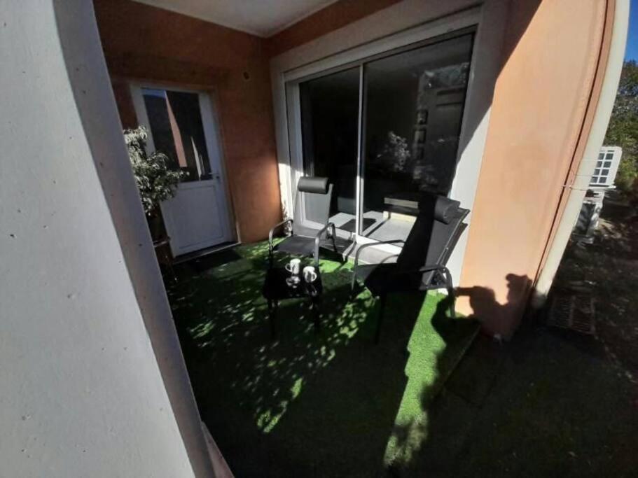 Appartement Spacieux &Tres Calme. Spacious & Very Quiet Apartment. Карро Экстерьер фото